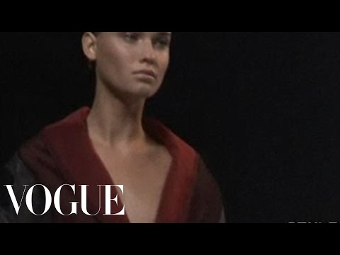 Fashion Show - Hussein Chalayan: Fall 2007 Ready-to-Wear