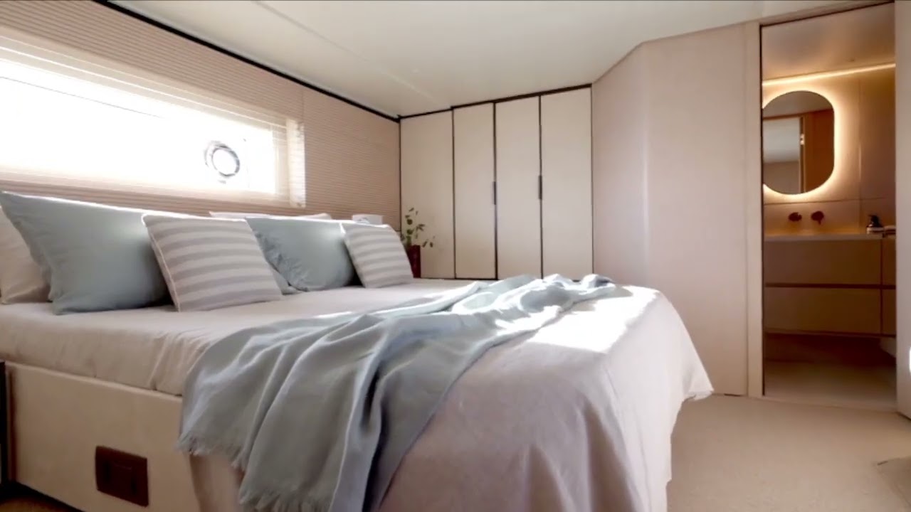 Azimut Seadeck 6 - Promo Video