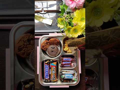 choti behen ke dosto ke request pai unke liye banaya chocolate tiffin🍫🍩🍱#lunchbox #ideas #chocolate