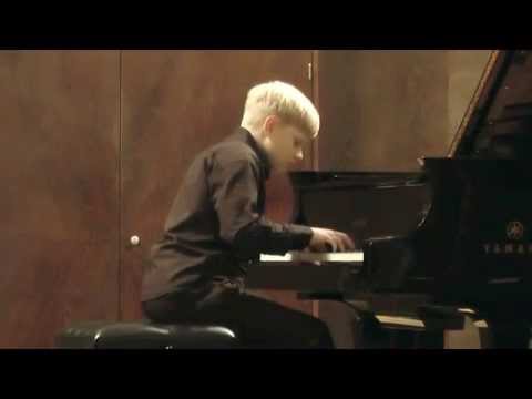 Alexandеr Malofeev -- I.S. Bach.  Prelude and Fugue from WTC I, e minor, №10, BWV 855