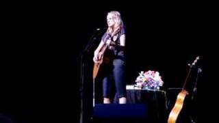 Jewel, Live, &quot;Everything Breaks