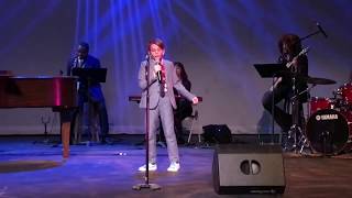 Finn Evans sings Bad Bad Leroy Brown