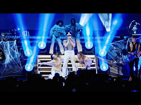 Duran Duran - EVIL WOMAN (Live from Madison Square Garden)