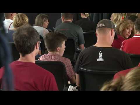 Steve Gleason awarded highest alumni honor at WSU