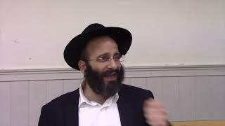 האם מותר לעשות איפור קבוע (הרב אלחנן משה נחמנסון) - התמונה מוצגת ישירות מתוך אתר האינטרנט יוטיוב. זכויות היוצרים בתמונה שייכות ליוצרה. קישור קרדיט למקור התוכן נמצא בתוך דף הסרטון