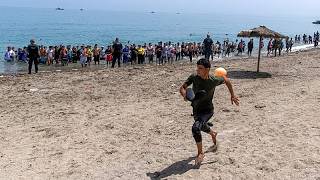 Großeinsatz in Ceuta: Behörden räumen Strand mit rund 4.000 Migranten