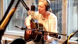 Heartless Bastards Perform &quot;Skin And Bone&quot; Live From Studio X At WXRT Chicago