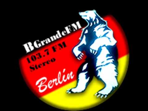 RADIO B GRANDE 103.7 FM BERLIN  USULUTAN  ENTREVISTA A BARAHONA BAND