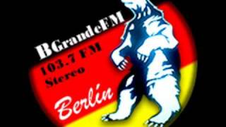 RADIO B GRANDE 103.7 FM BERLIN  USULUTAN  ENTREVISTA A BARAHONA BAND