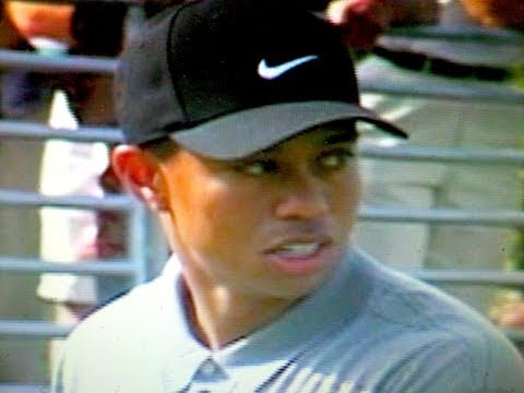 TIGER WOODS gives kids golf tips at his childhood golf course — 2001