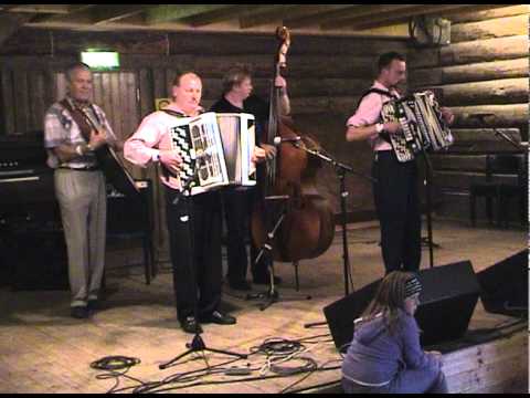 Ransäter, Brødrene Svendsberget performing "På Östanby loge" by Carl Jularbo