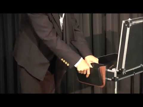 MAGICIAN'S HANGING STORAGE BOX