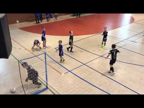 Dap Kielce 2010 - Centra Ostrów 2:1, Oskar Kamizela, Wiktor Klisik