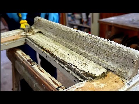 restoration with double glazing on an ancient window from 1919 (I found lead paint ( 😮‍💨