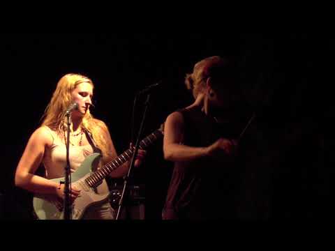 Abgelenkt - Die Miezen (Sommer 2013 im Barinton Köln)