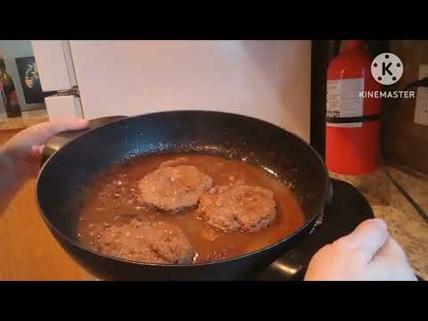 Salisbury Steak Using Frozen Burgers ! 😋