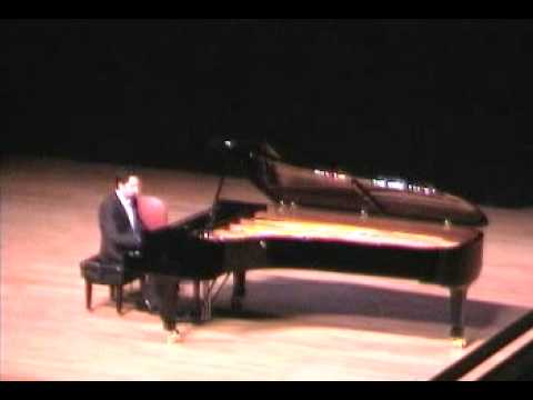 Julien Kurtz plays Embraceable You by Gershwin