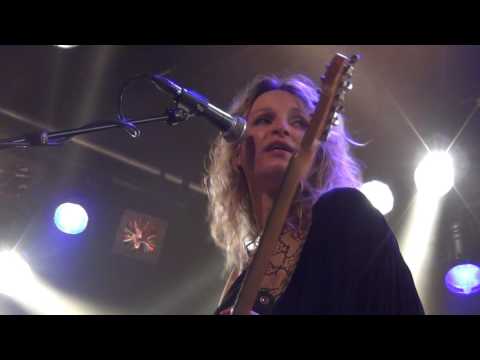 Ana Popovic   De Groene Engel Oss 1 juni 2016   basssolo, drumsolo, Hold on,Going Down