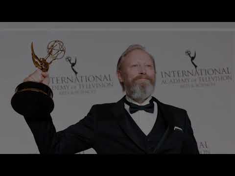 Lars Mikkelsen overrasker: Indtager Badehotellet