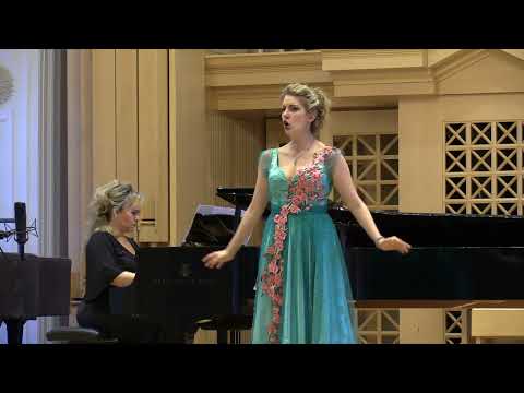 Nikola Uramová - aria Sylva  "Heia, heia" (Die Csardasfürstin)