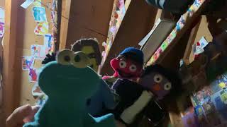 Cookie Monster Sings Hey Food
