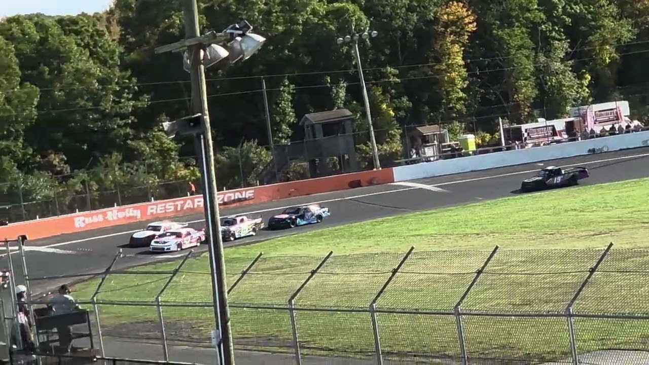 New London Waterford Speedbowl- Street Stocks heat 2 10-3-26