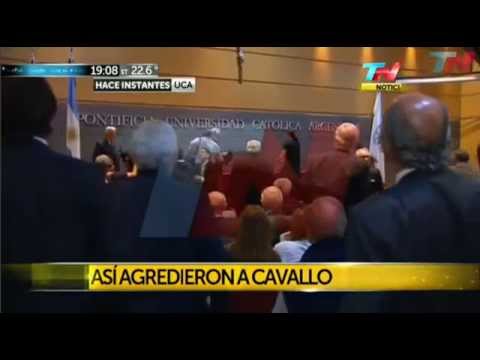 Agredieron a Domingo Cavallo