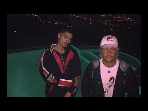 Sneazzy - hella hoes