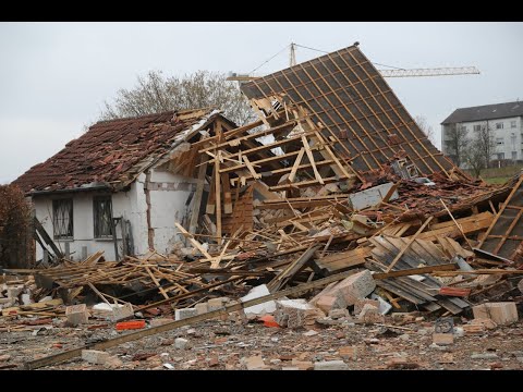 Kaufbeuren – Oberbeuren | Flüssiggasexplosion in Vereinsheim – Ferienhaussiedlung massiv beschädigt