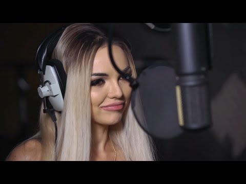 Chciała zostać polską Lady Gagą, została gwiazdą disco polo [Damy i wieśniaczki. Za granicą]