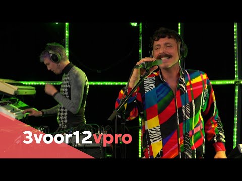 GLO - Live at 3voor12 Radio