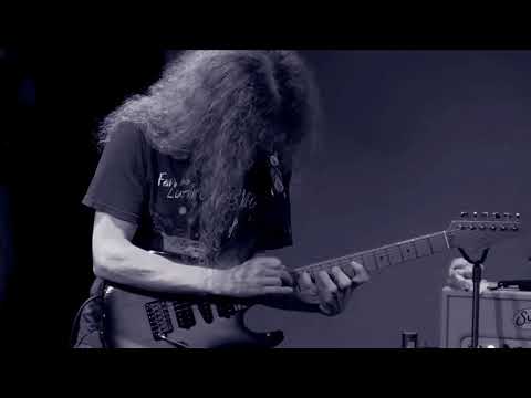 Incredible Emotional Solo By Guthrie Govan