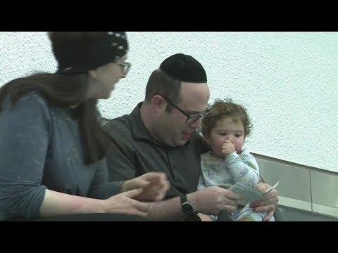 Family kicked off American Airlines flight after passengers complain about body odor