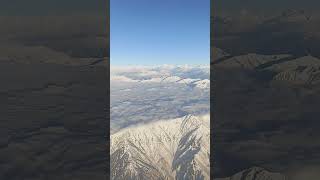 Flying above Himalayas 😍