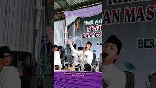 Download lagu Ahmad Ya Habibi - GUS AZMI & HIS CONGREGATION ARE SO IN SYNC mp3