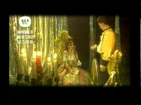 Amelina - Semakin Rindu Semakin Asyik