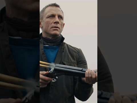 Daniel Craig uses a Anderson Wheeler 500 NE Double Rifle. Albert Finney. Skyfall (2012). Sam Mendes📽