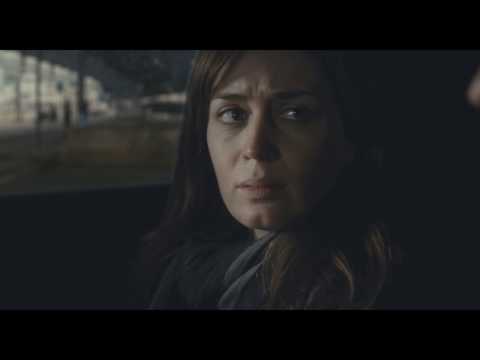Emily Blunt and Justin Theroux - The Girl on The Train (Deleted Scene)