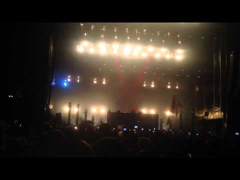 Above & Beyond closing out eZoo 2012 day 2