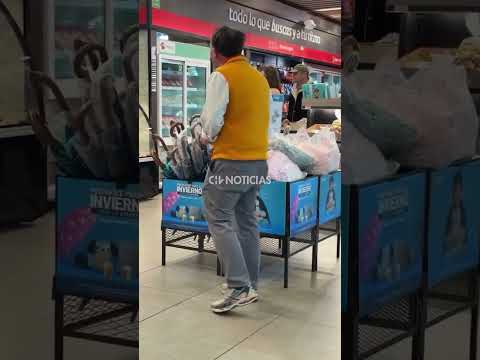 "¡Qué te pasa, rota!": Cliente insultó y amenazó a trabajadora en servicentro de Concón
