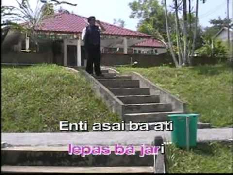 Geraji Mata Dua (Spitfire: Robin July)