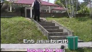 Download lagu Geraji Mata Dua (Spitfire: Robin July) mp3 Download lagu Geraji Mata Dua (Spitfire: Robin July) mp3