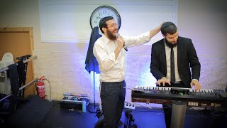קטעי הרקדה 2 בחתונה - ישראליק בש בליווי הקלידן דוידי נחשון @Davidinachshon