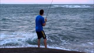 Pesca em costão, Praia das Castanheiras - Guarapari/ES. Enchova, guaivira e bicuda.