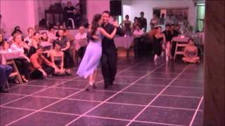 VERONICA VAZQUEZ y ALEJANDRO BERON bailando la milonga RELIQUIAS PORTEÑAS en FLOREAL MILONGA