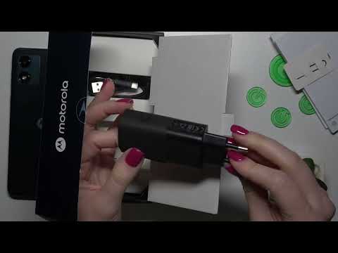 All Accessories You Can Find in Box With Motorola Moto E13 - Unboxing