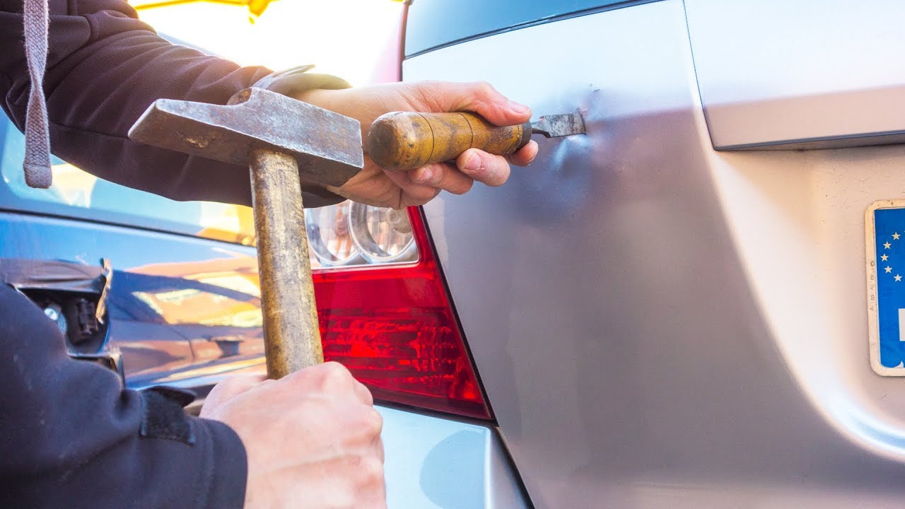 TRUCOS | Comprar un Coche Roto y Arreglarlo con Poco Dinero (Motor + Chapa)