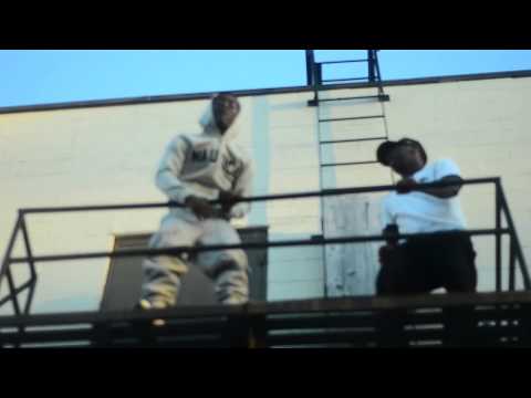 Out The Mud-Rylow Mell ft DDE Lor Roc