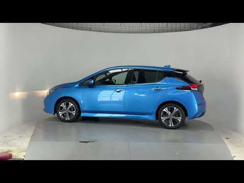 Nissan Leaf EV SV PREMIUM COLD PK **FULL BLACK CLO - Image 2