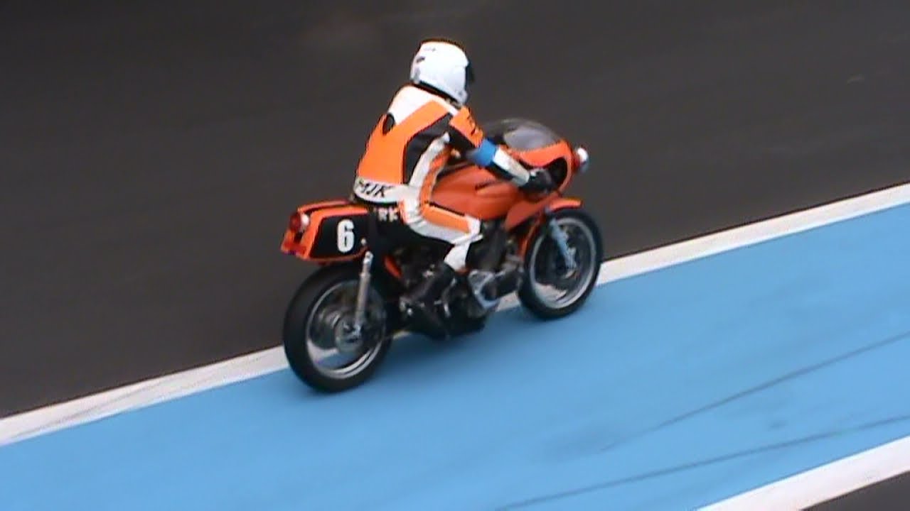 Laverda 1000 at Bol d'Or Classic 2011